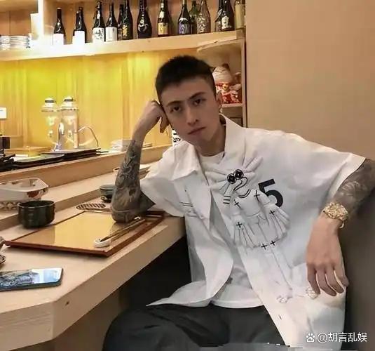 王想聪北海谈被偶遇 滑雪装备引热议