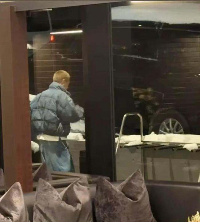 王想聪北海谈被偶遇 滑雪装备引热议